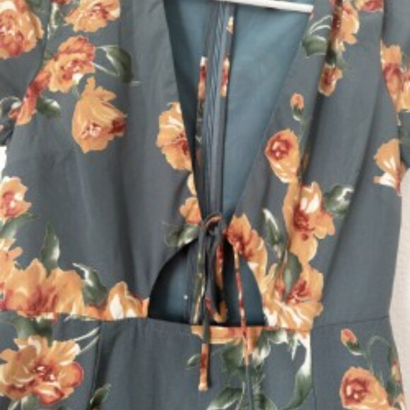 Lulus Sage Floral Print Midi Dress - Picture 6 of 6